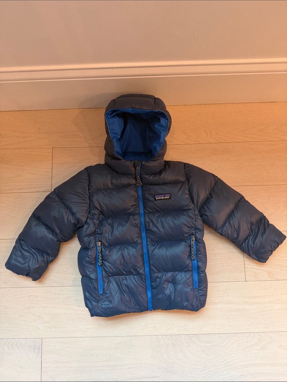 Navy blue Patagonia hi loft puffer - size 3T